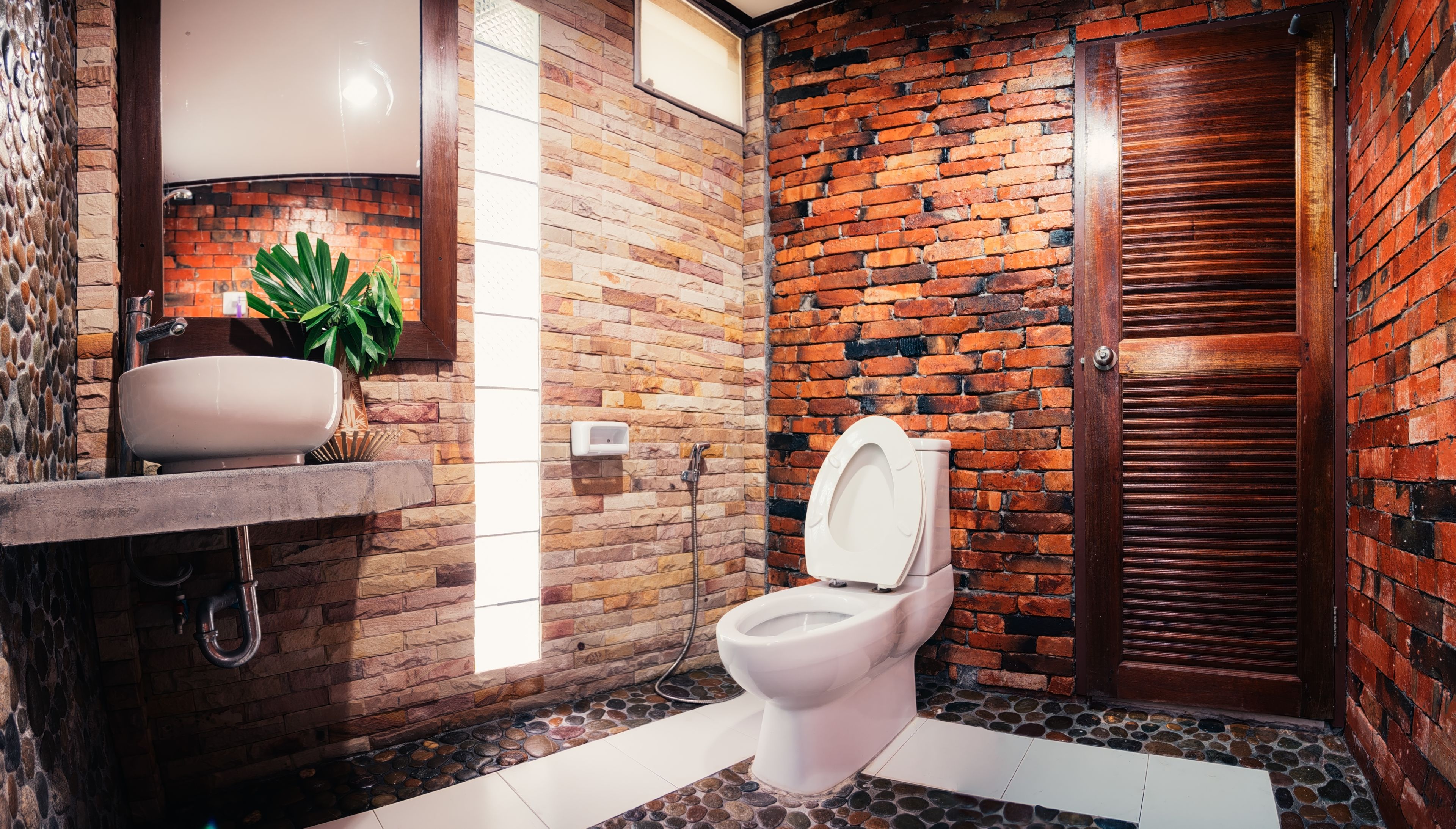 shower, free toiletries, towels