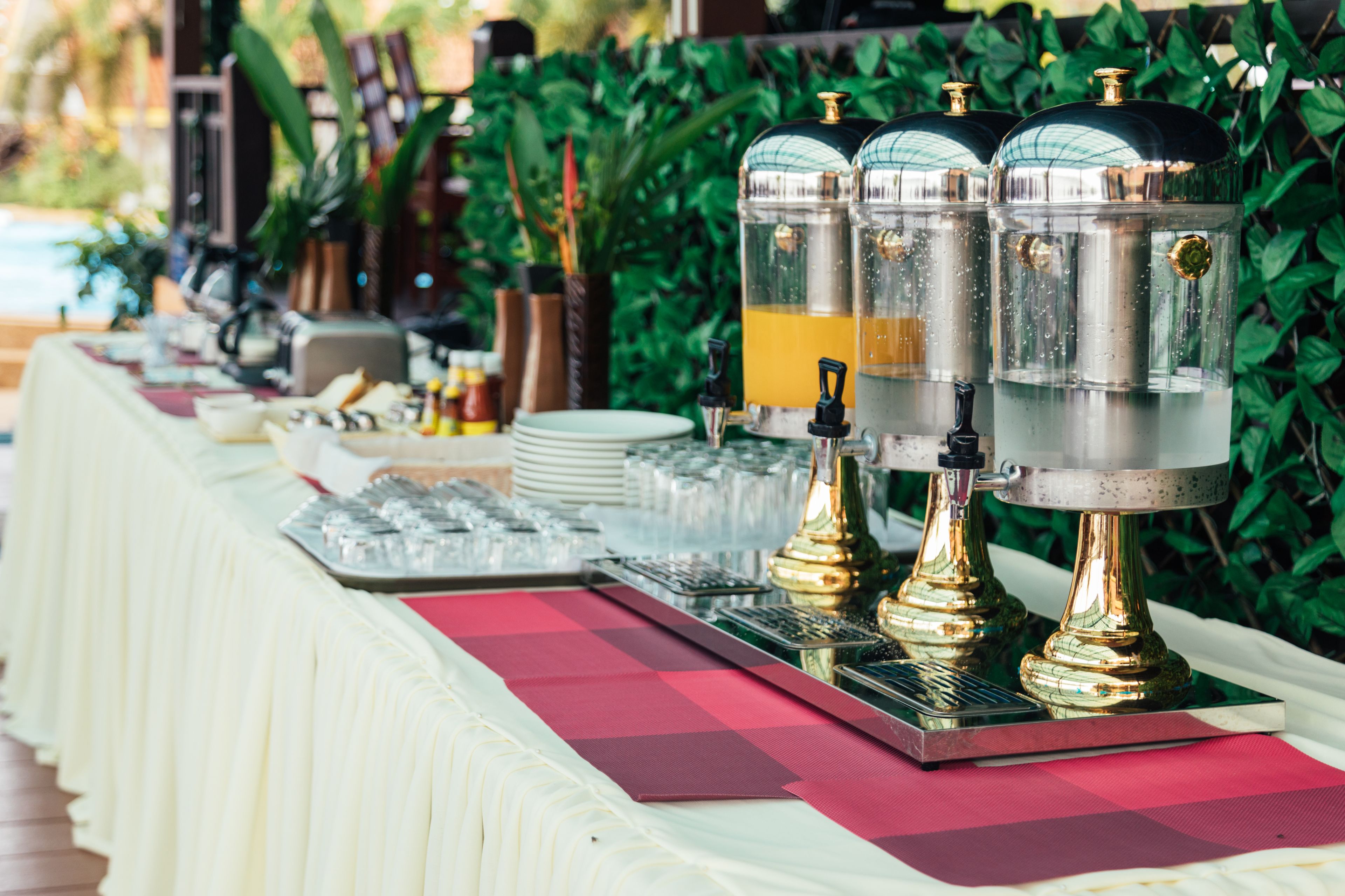 free daily cooked-to-order breakfast