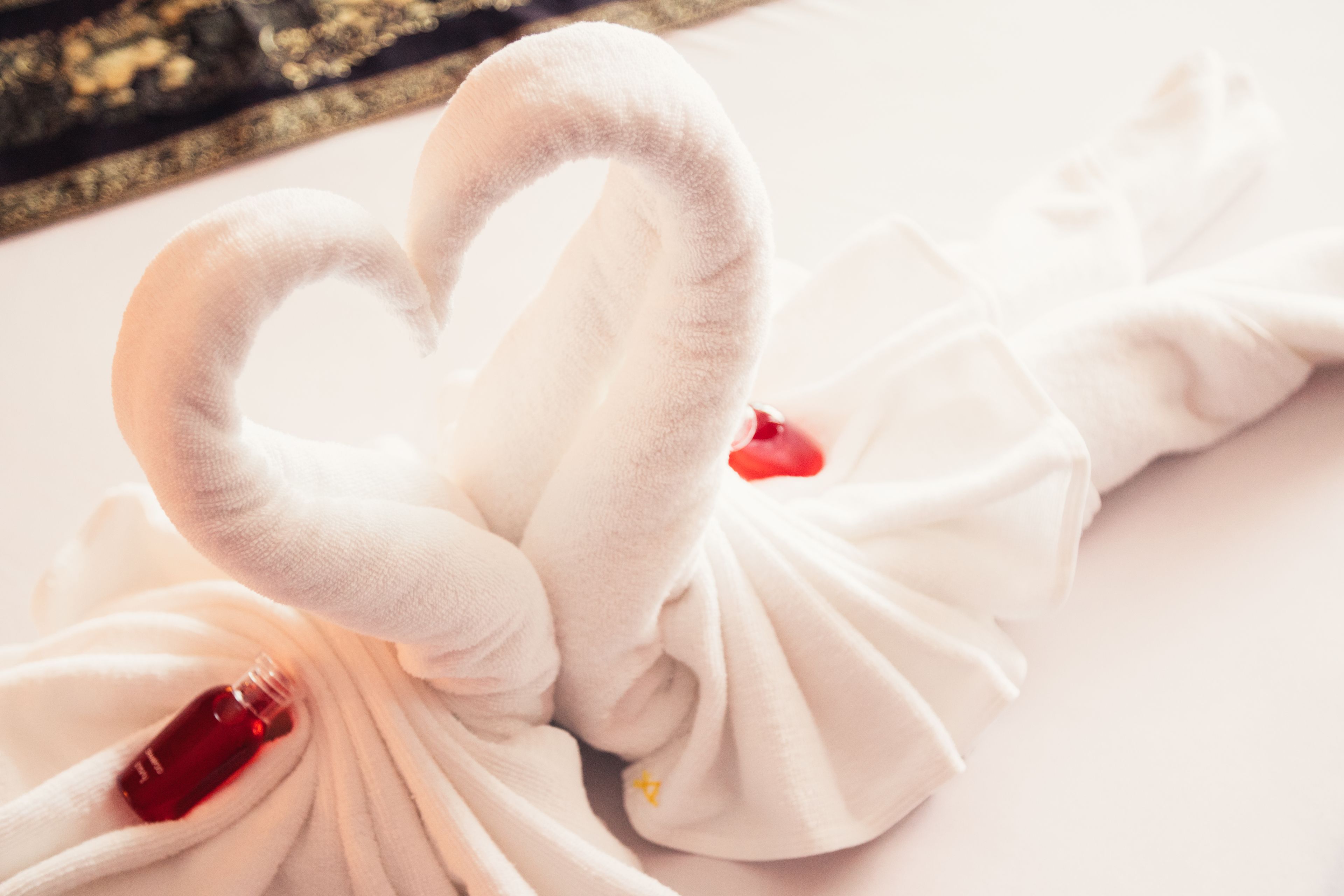 honeymoon suite | premium bedding, in-room safe, blackout curtains, soundproofing