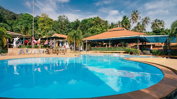 Außenpool, Liegestühle