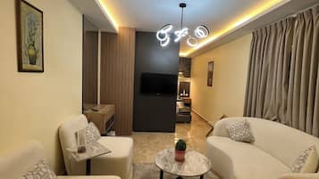 Deluxe Suite with Spa Bath