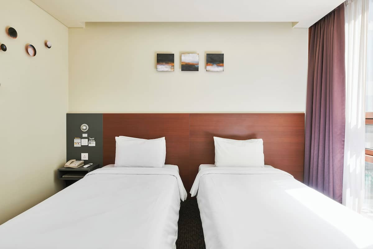 DIVE IN JEONGKEUN PARK ART STAY SEOUL 2 / TWIN | 1 quarto, cofres nos quartos, cortinas blackout, quartos à prova de som