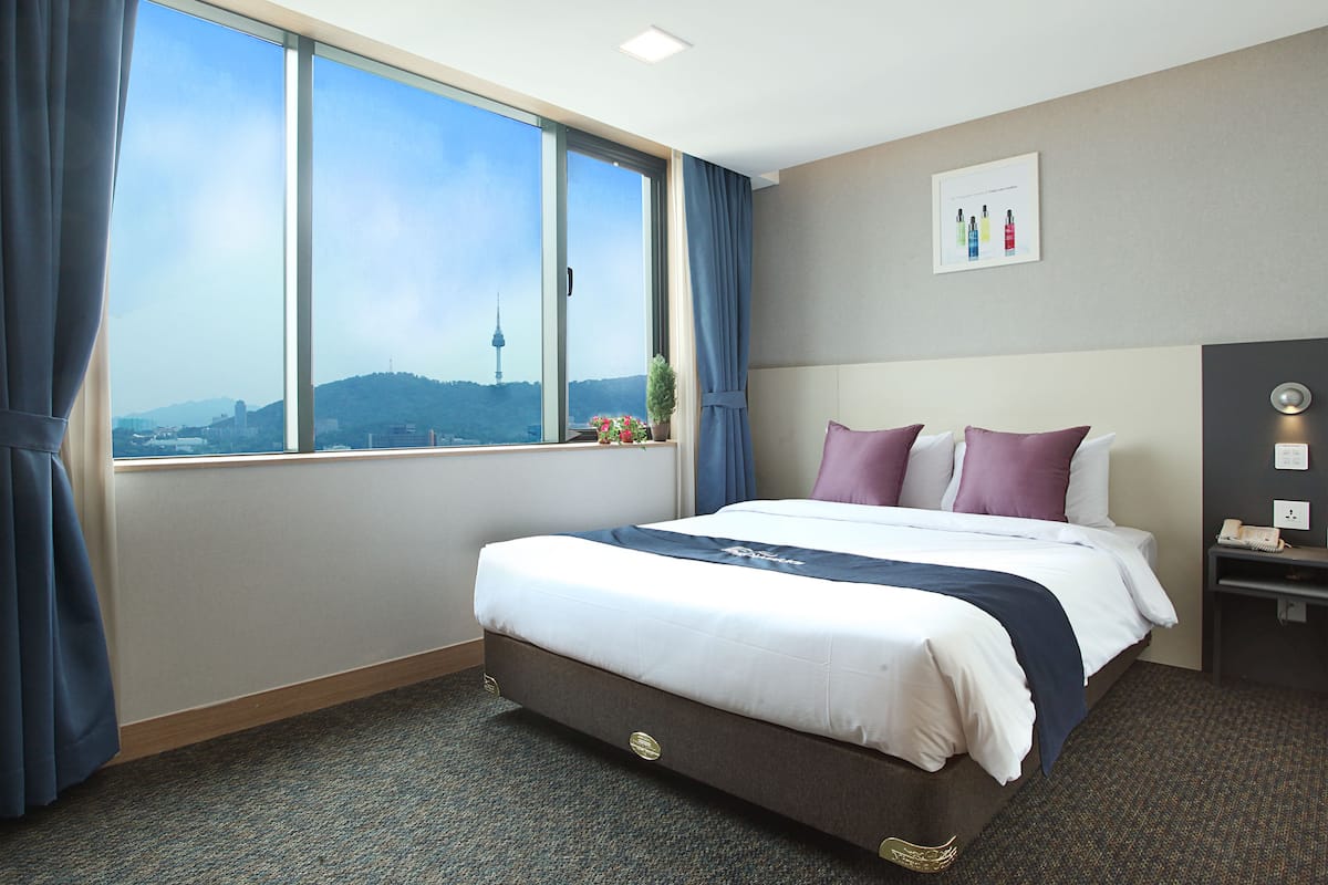 In-room safe, blackout drapes, soundproofing, free WiFi