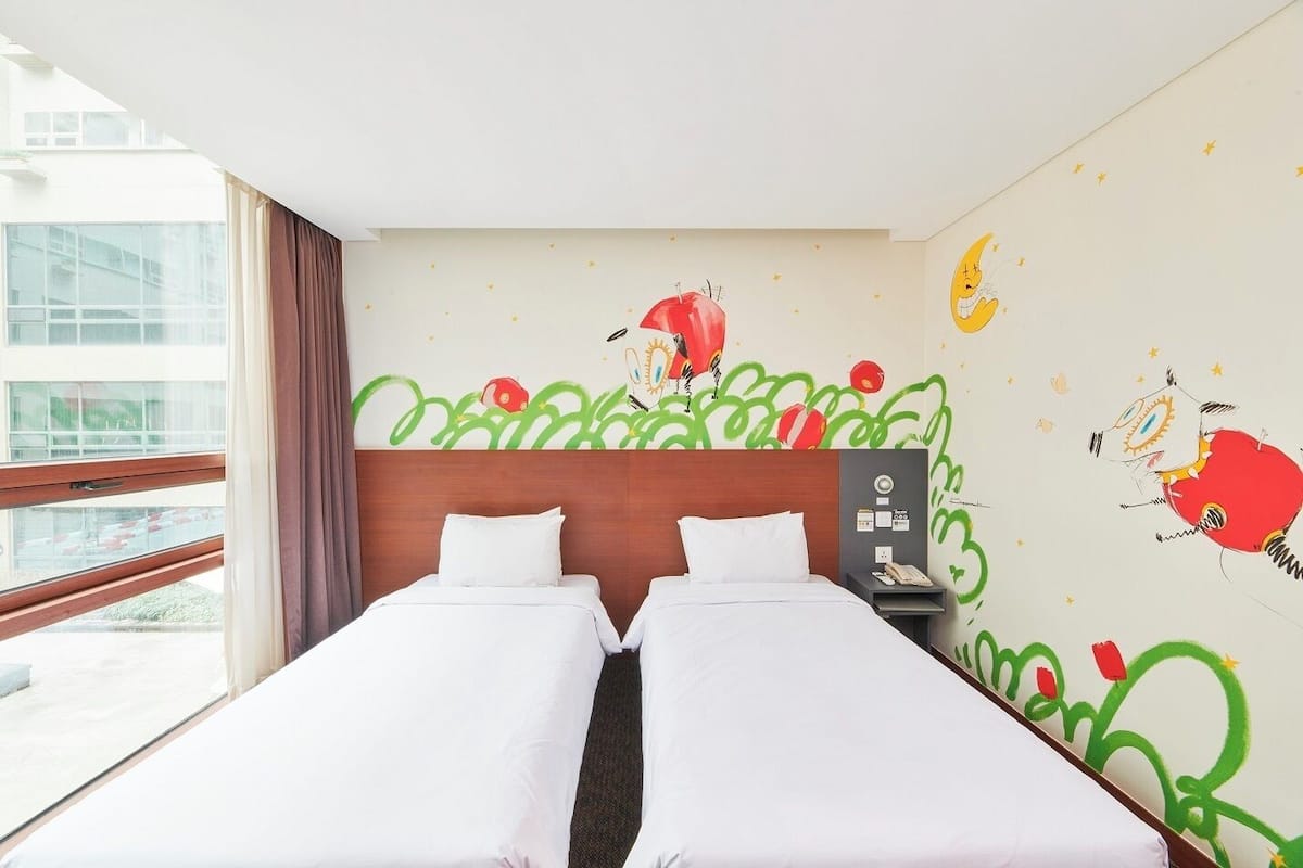 DIVE IN PANMOOK KIM ART STAY SEOUL 2 / TWIN | 1 quarto, cofres nos quartos, cortinas blackout, quartos à prova de som