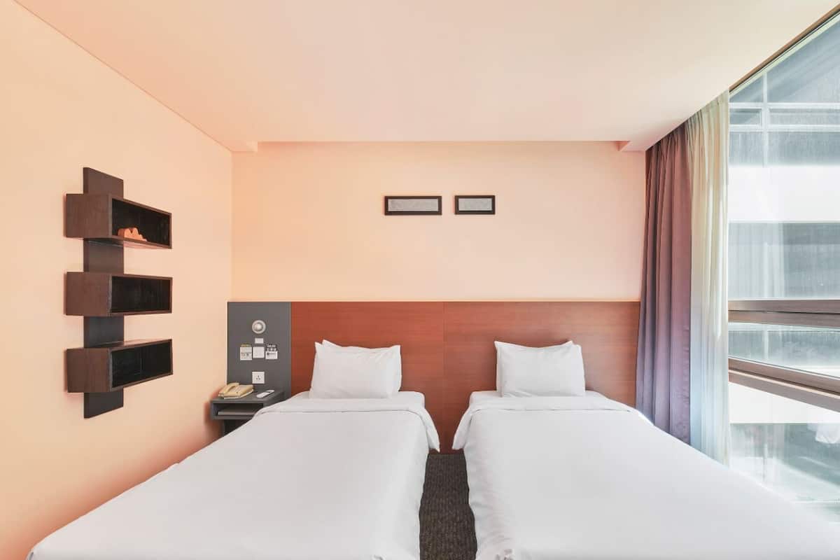 DIVE IN SANGWOO SON ART STAY SEOUL / TWIN | 1 quarto, cofres nos quartos, cortinas blackout, quartos à prova de som