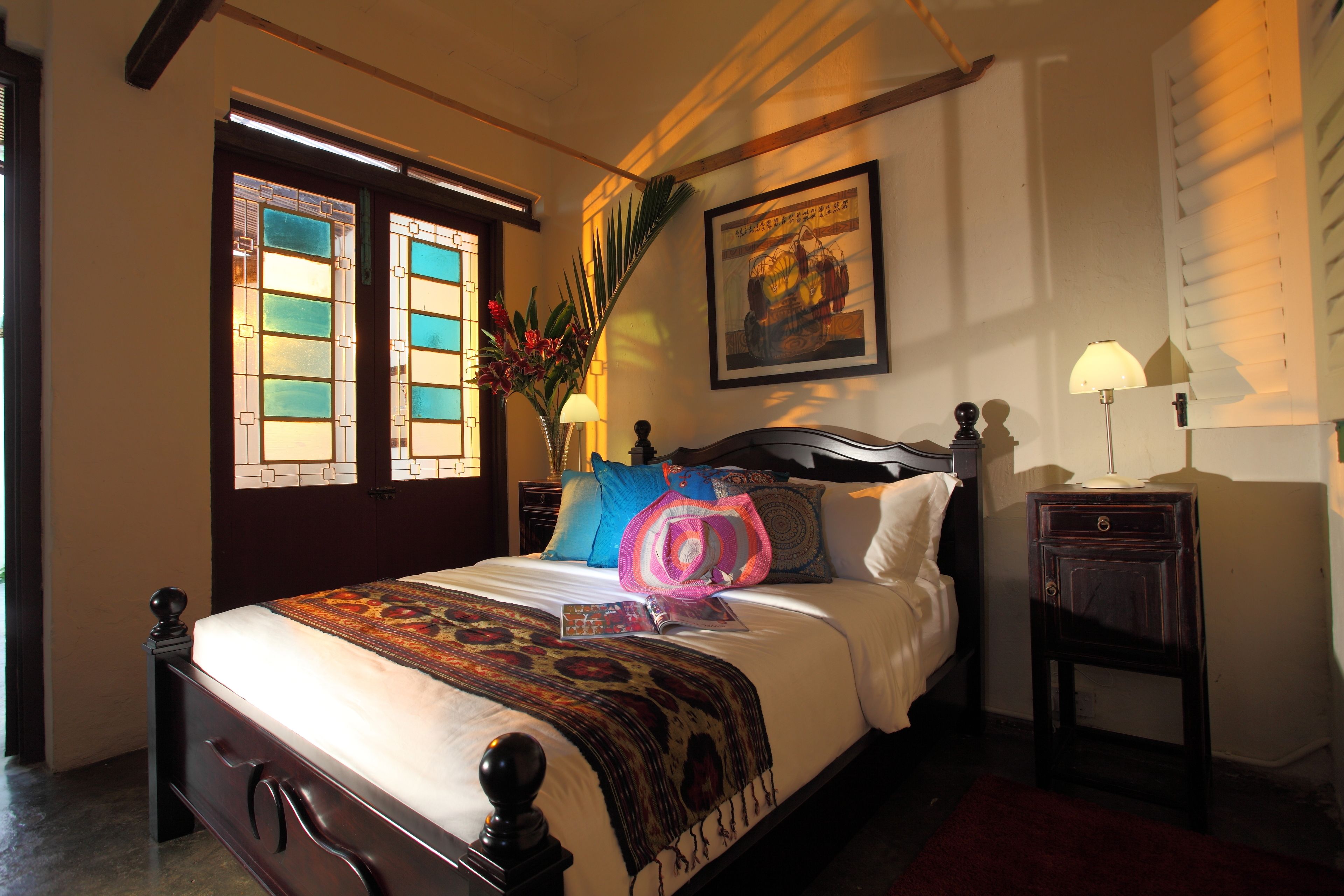 ground floor suite | premium bedding, minibar, in-room safe, desk