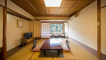 Japanese Room, 8 Tatami mats, Valley Side | Desk, free WiFi, bed sheets