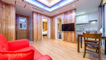 Soundproofing, free WiFi, bed sheets