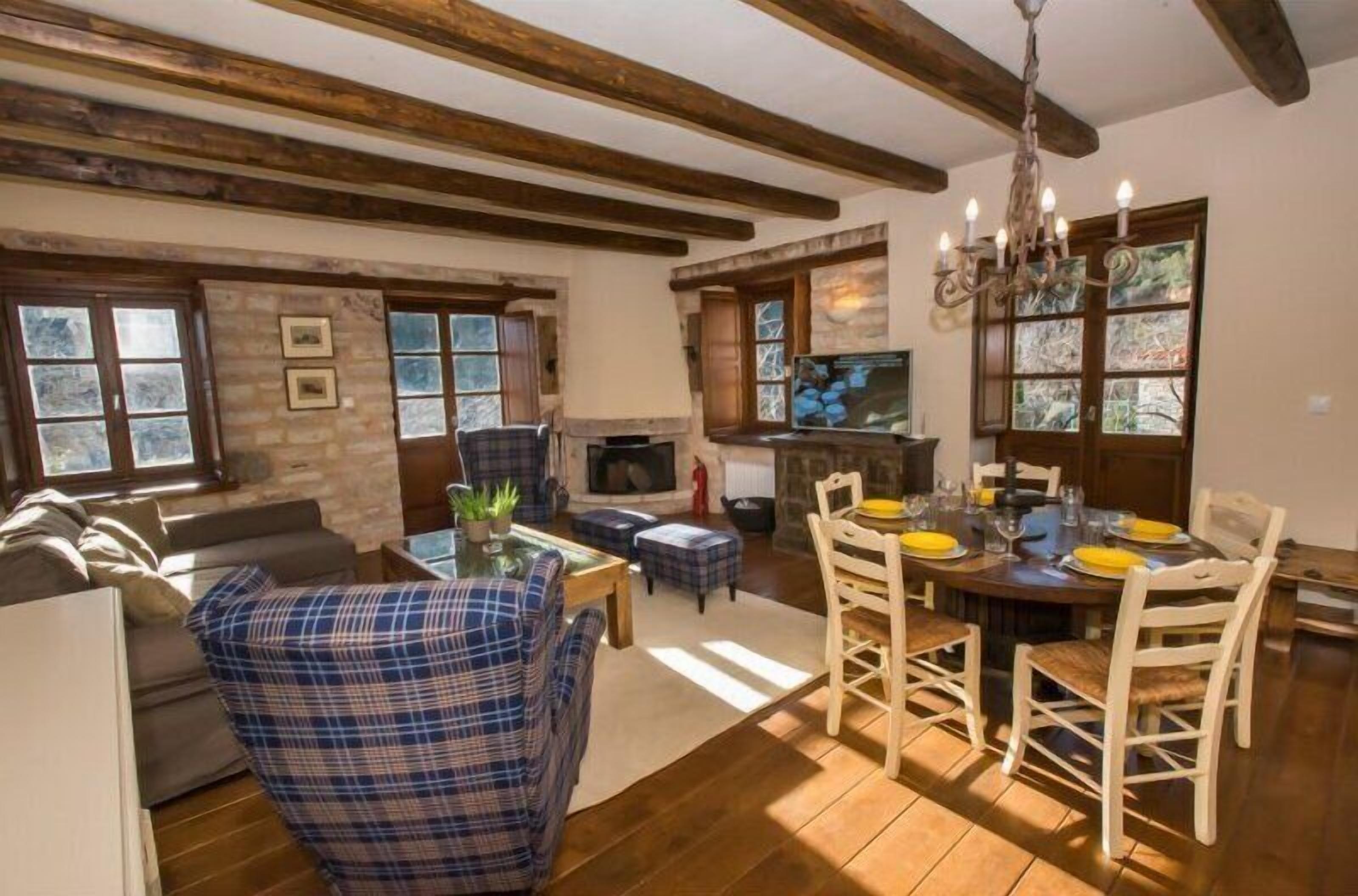 double room | living area | led tv, fireplace, dvd player