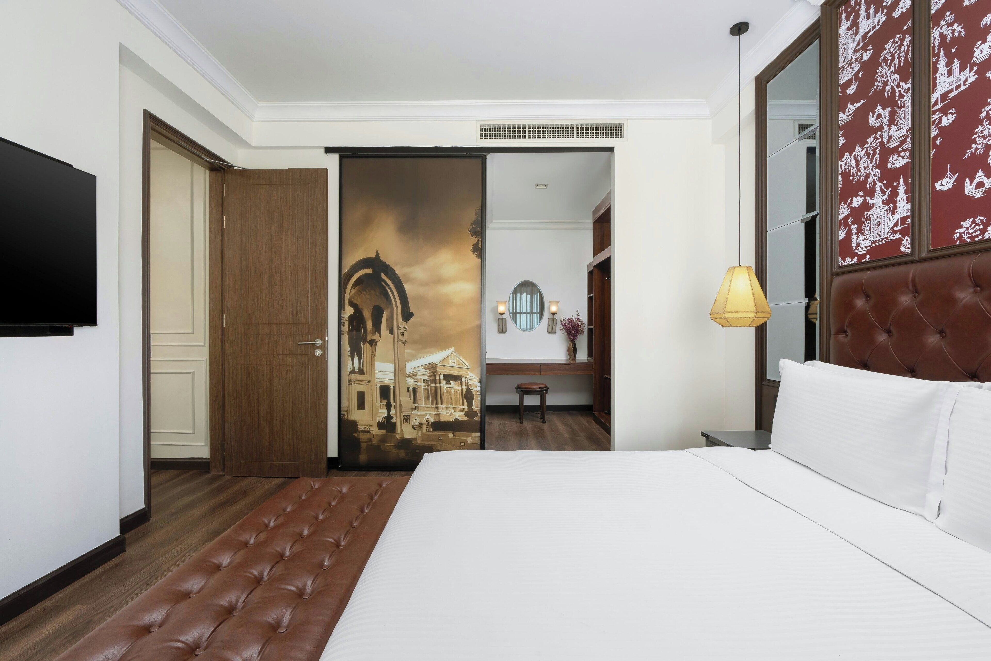 Hypo-allergenic bedding, in-room safe, individually decorated