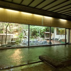 Sauna, hot springs/mineral springs, body treatments, aromatherapy