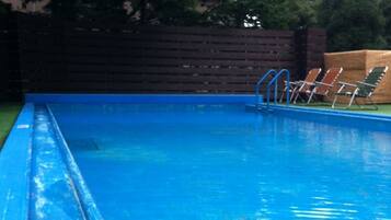 Seasonal outdoor pool