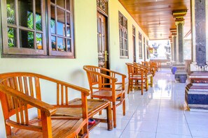 Terrace/patio - Lolo Beach Inn (Legian)