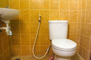 Superior-Zimmer | Badezimmer | Dusche, kostenlose Toilettenartikel, Handtücher