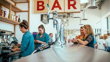Bar (di hartanah)