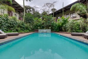 2 outdoor pools, sun loungers