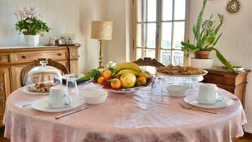 Local cuisine breakfast on weekends (EUR 5 per person)