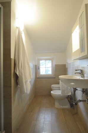 Family Room, 1 Bedroom | Bathroom - Da Piero e Paola (Arezzo)