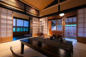 Traditional House (KUNISAKI) | Minibar, in-room safe, bed sheets - Yufuin Hoteiya (Yufu)