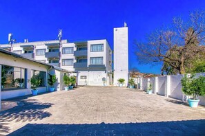 Exterior - Bm Gardens Apartment Hotel (Germiston)