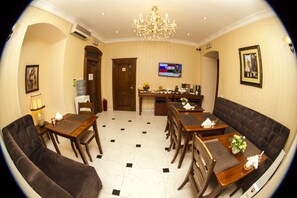 Reception hall - Swan Hotel (Baku)