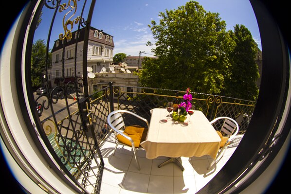 Standard Quadruple Room, Mixed Dorm, Non Smoking | Balcony view - Swan Hotel (Baku)