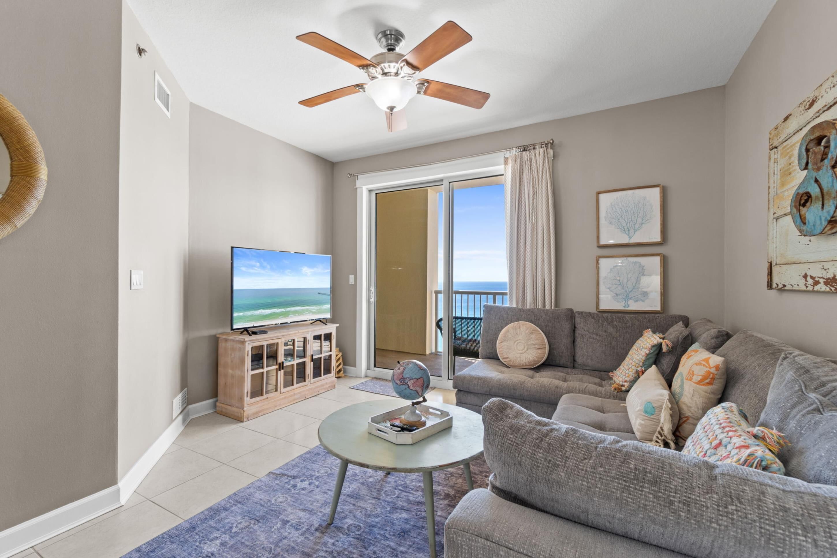 Appartamento, 2 camere da letto, vista oceano (1-1206) | Area soggiorno | TV LCD 40 pollici con canali digitali, TV