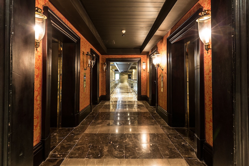 Cape Royale Luxury Suites by null