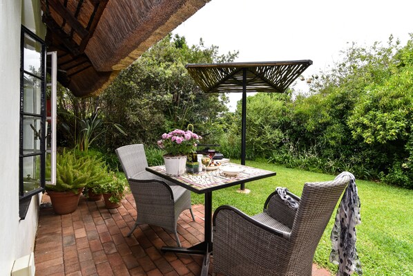 Standard Cottage (Yellowwood) | Terrace/patio