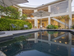 Outdoor pool - Bahari Beach House (Plettenberg Bay)