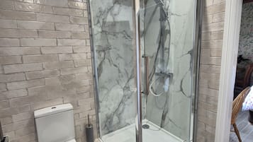 Studio, Accessible, Ensuite (first floor) | Bathroom