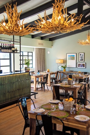 2 restaurants; breakfast, lunch, and dinner served - Boschendal Farm Estate (Franschhoek)
