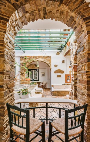 Courtyard view - Voreades (Tinos)