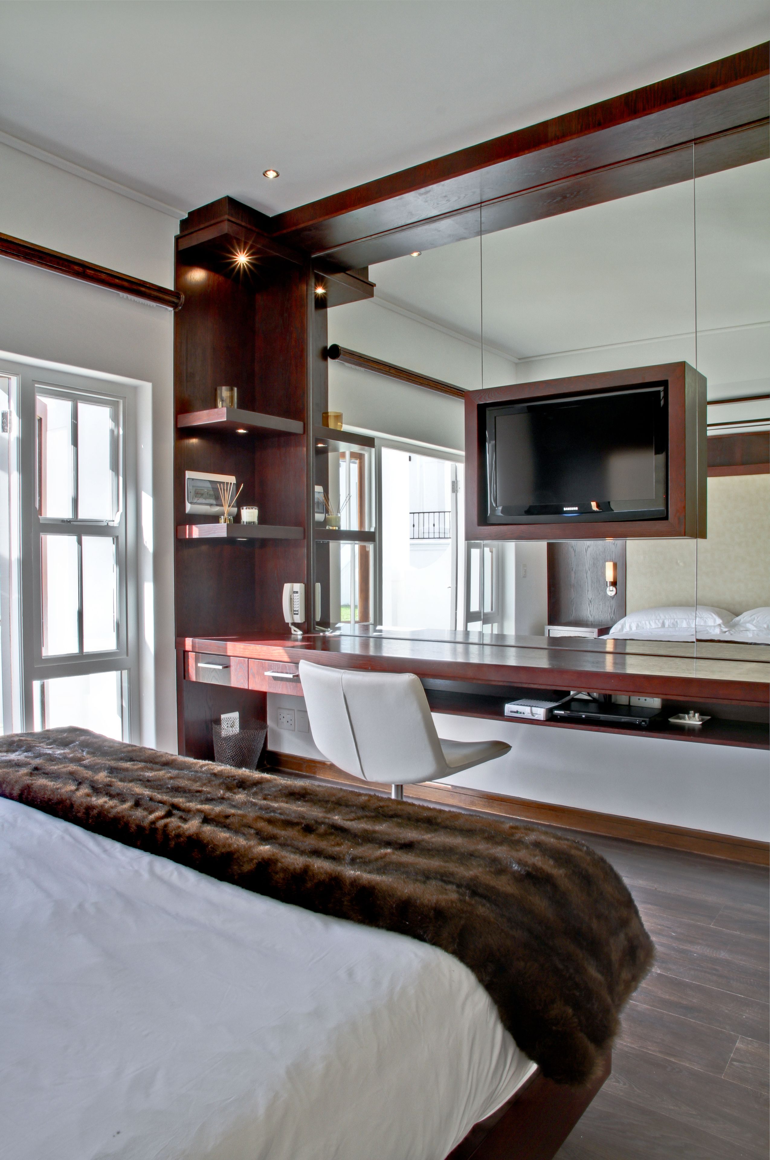 Executive Suite, Garden Area