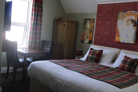 Clifton Villa Guest House - Image 54