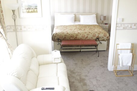Clifton Villa Guest House - Image 44