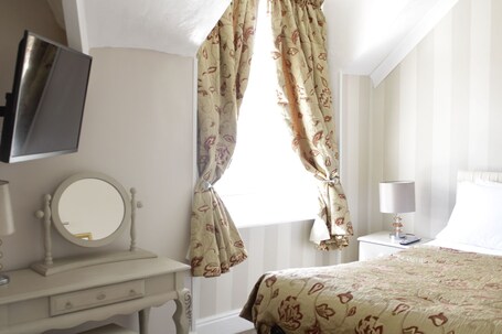 Clifton Villa Guest House - Image 48