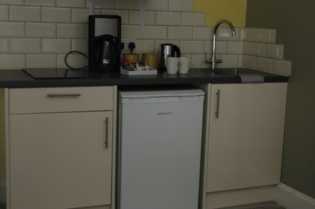 Clifton Villa Guest House - Image 28