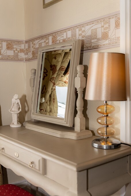 Clifton Villa Guest House - Image 30