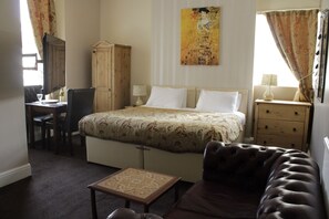 Iron/ironing board, free WiFi, bed sheets