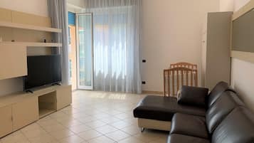 Apartment, 1 Bedroom, Balcony (Giorgia - Via Jacopo da Levanto 35) | Living area | TV