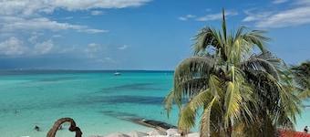 Chichis and Charlies Beachfront