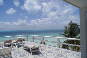 Master Suite Ocean Front | Hypo-allergenic bedding, minibar, individually decorated