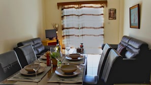 In-room dining - St. Mamas Hotel Apartments (Larnaca)
