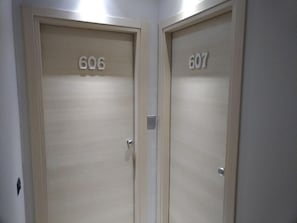 Interior - Brain Rooms & Suite (Pagani)