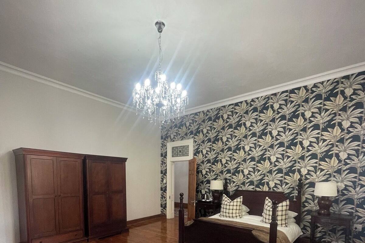 Luxury Double Room | Soundproofing, free WiFi, bed sheets