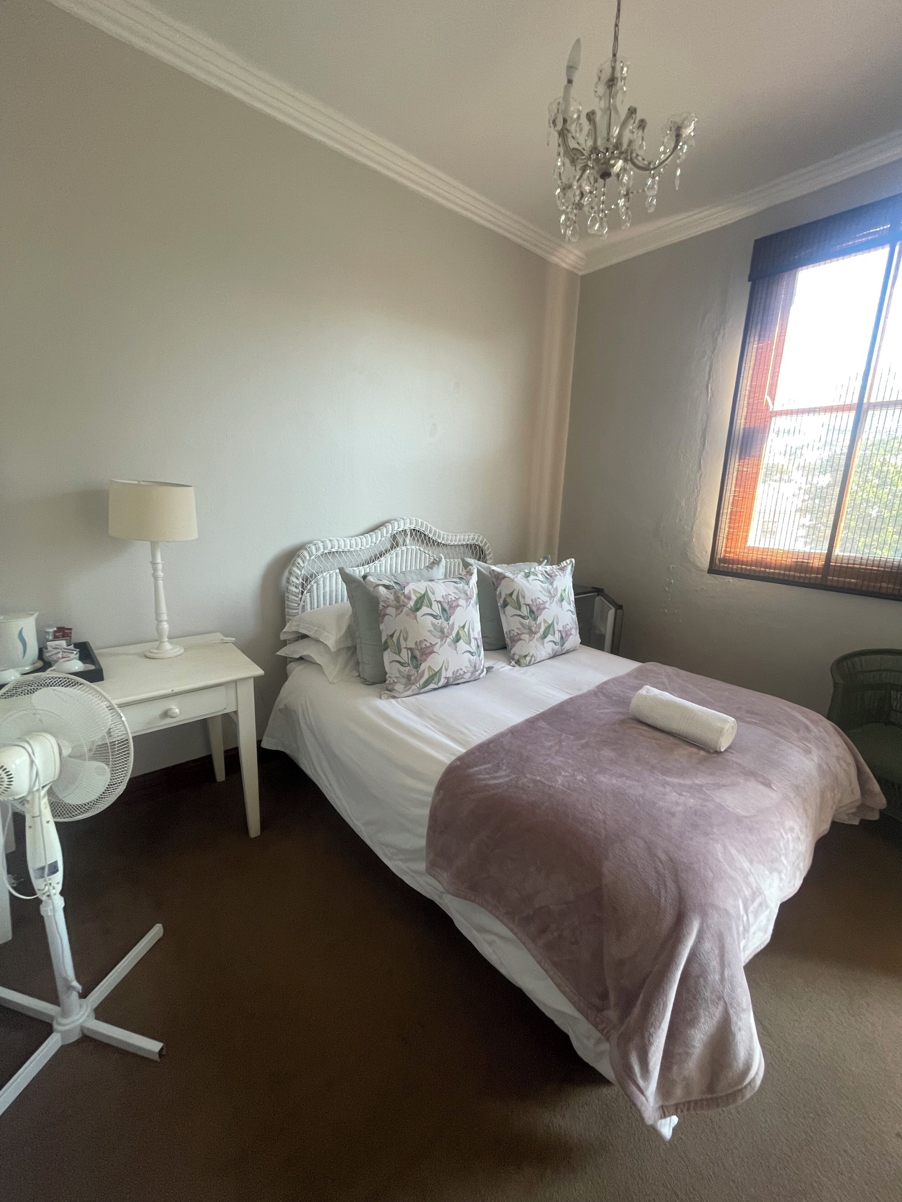 Habitación estándar (Queen En-Suite) | Sistema de insonorización, wifi gratis, ropa de cama