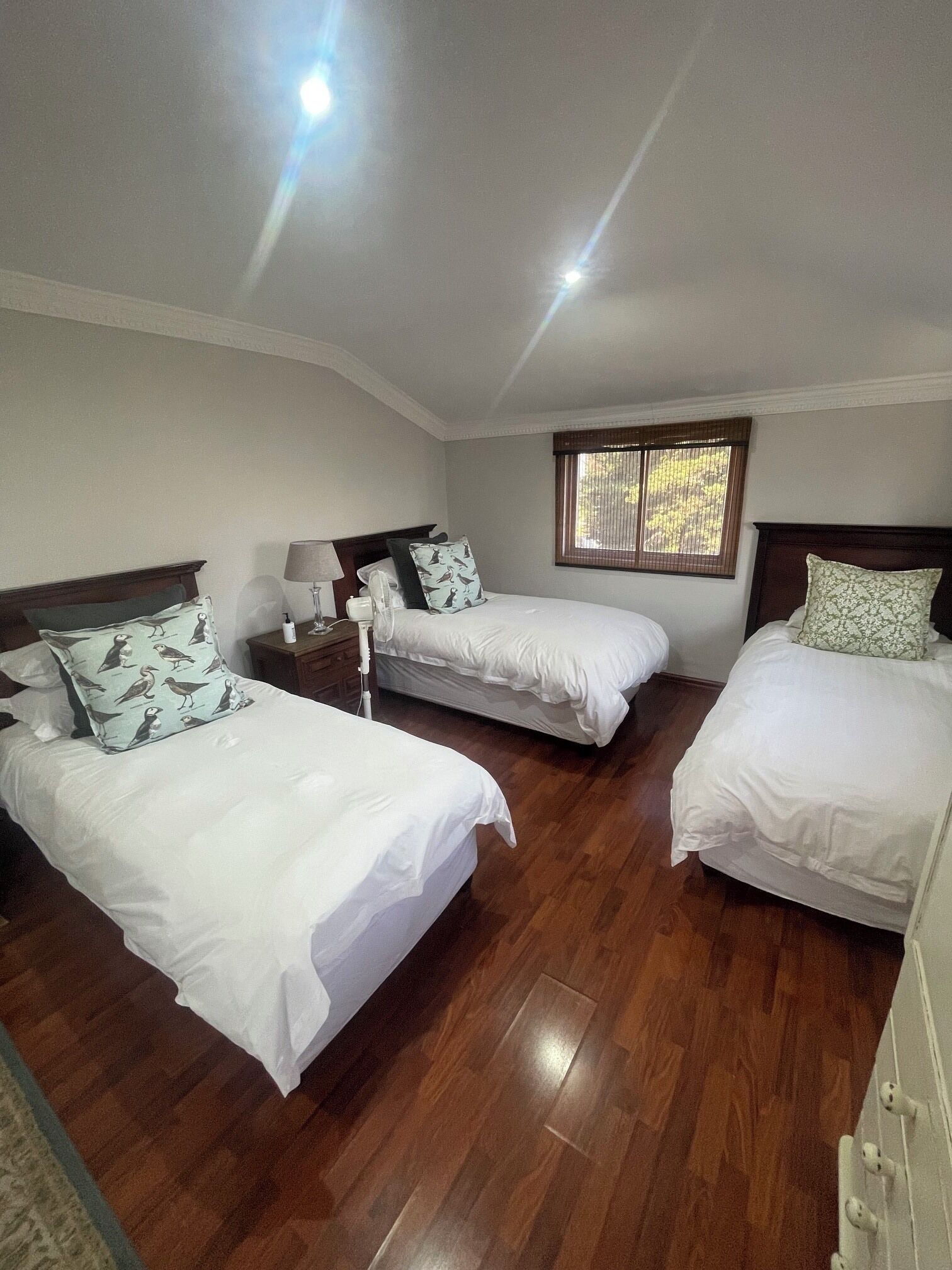 Habitación triple estándar (En-Suite) | Sistema de insonorización, wifi gratis, ropa de cama