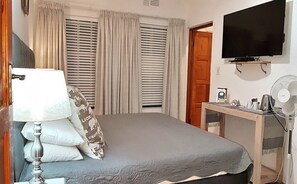 Comfort-Doppelzimmer, 1 Schlafzimmer, Poolzugang | Individuell eingerichtet, kostenloses WLAN