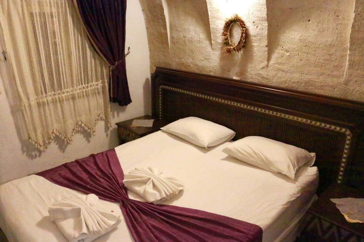 Standard Double Room (Salur) | WiFi (free)